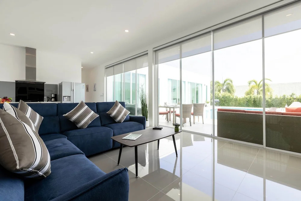 Modern 4 Bedroom Pool Villa KH-A5