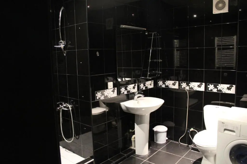 Flat With 3 Bedrooms