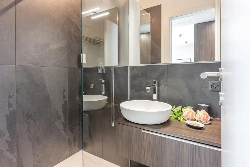ICON H 602 Suite Executive
