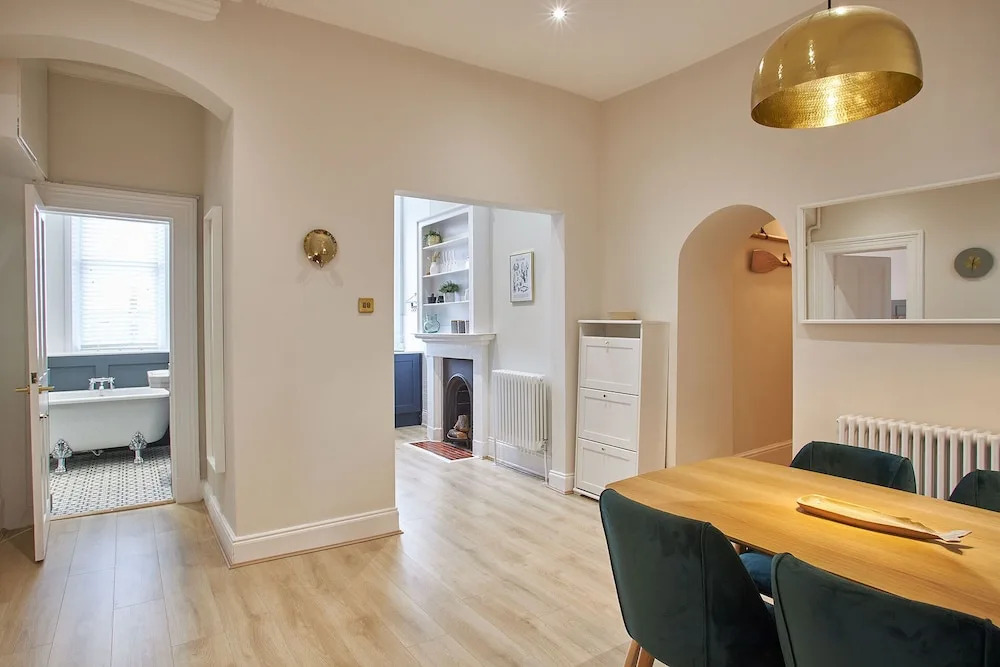 Host Stay Huntcliff View Apartment