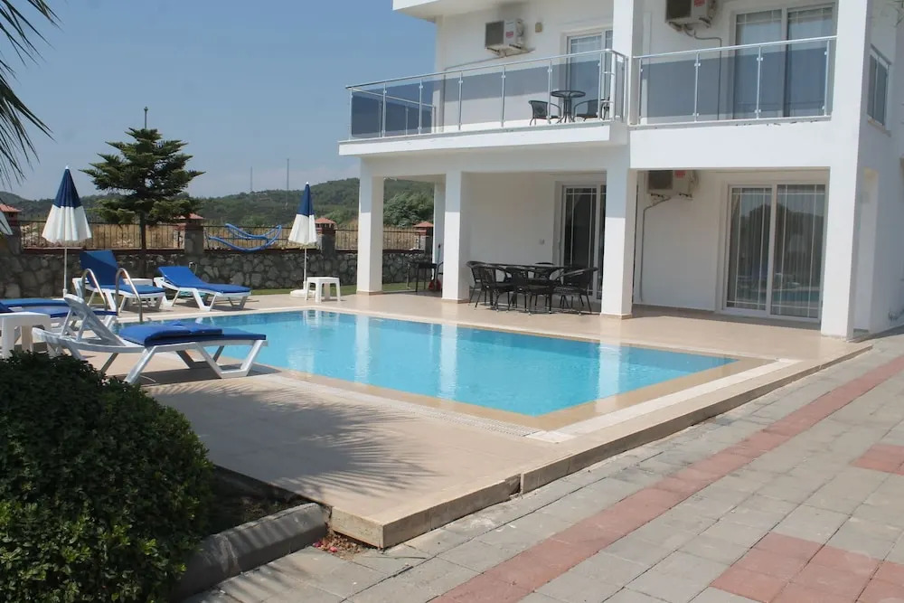 Villa Nuri