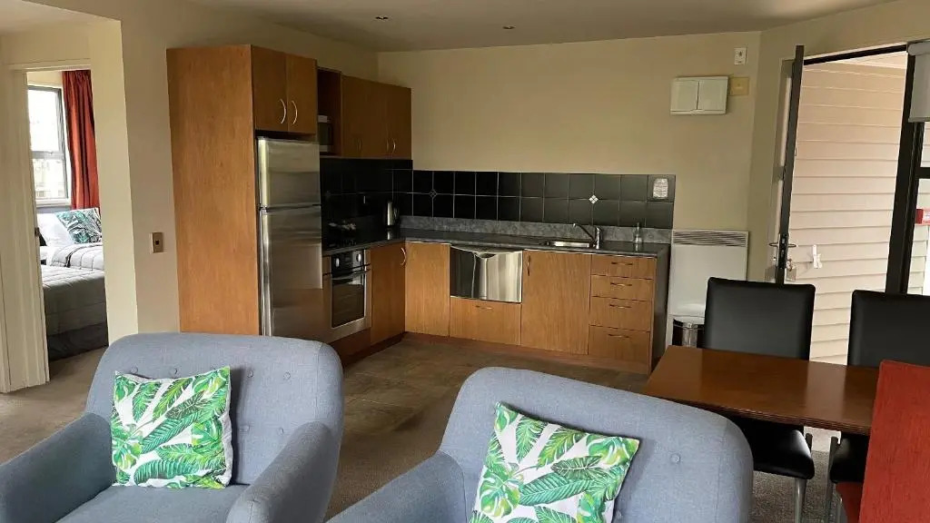 Coleraine Suites & Apartments