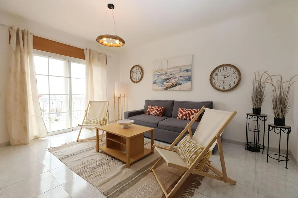 B37 - Central City Door Apartment