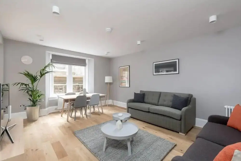 JOIVY Luxury Georgian City Centre Apartment (Sleeps 6)