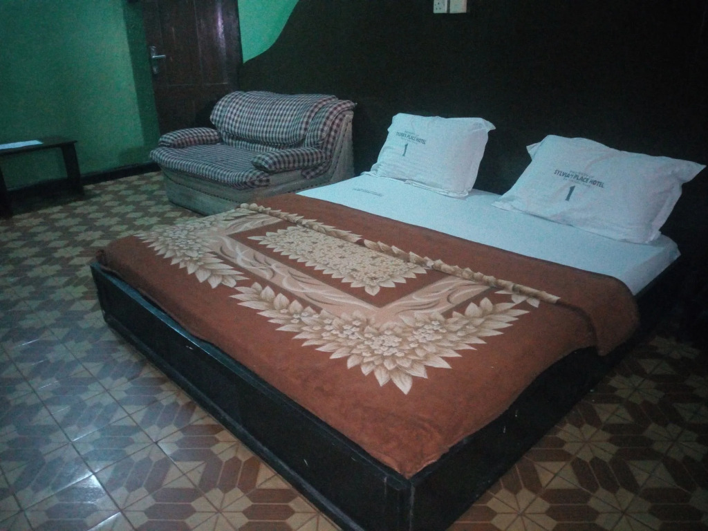 Sylvia's Place Hotel