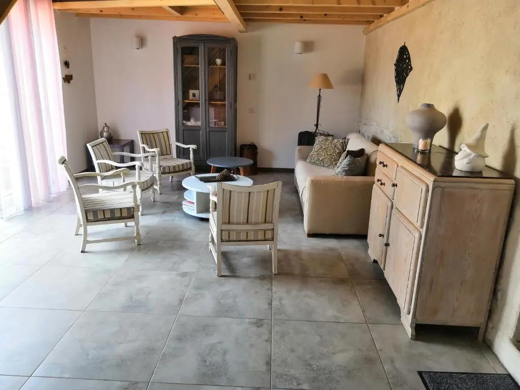 Domaine d'AROMM - Chambres d'hotes & gites - Piscine, Jacuzzi, Etangs & Animaux - Au calme
