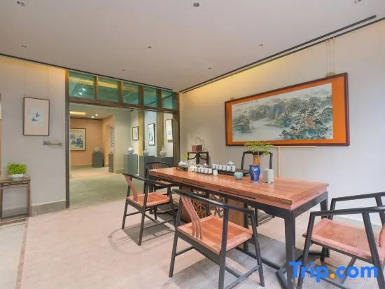 Jingdezhen Xiaolou Yichuan Homestay (High-Speed Rail North Station Branch