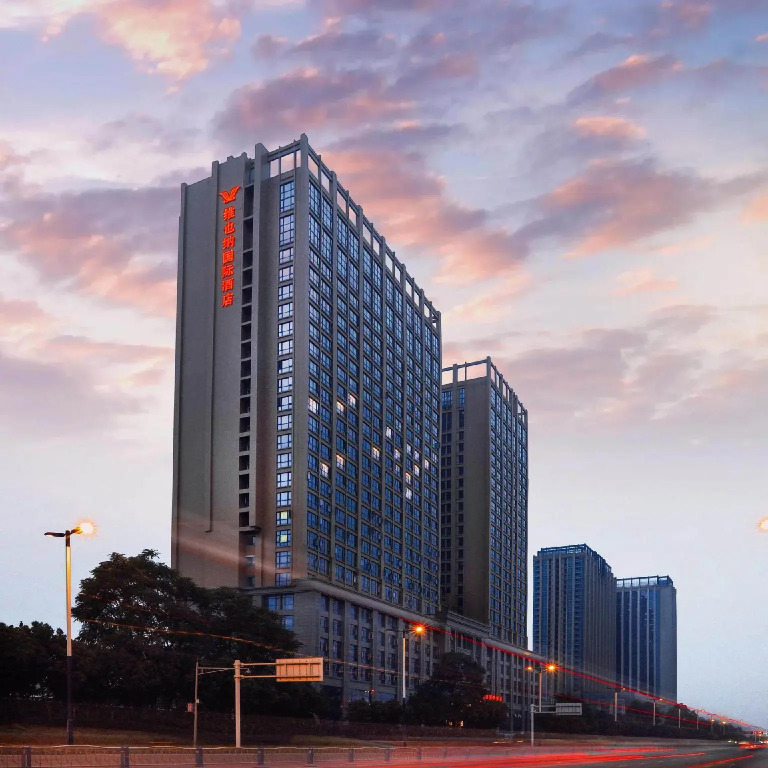 Vienna International Hotel (Chengdu Longquan Automobile City Aviation Academy Branch)