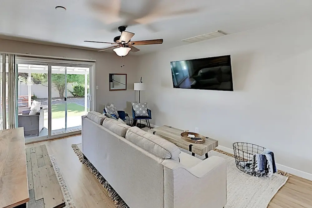 The Blue In Old Town 3 Bedroom Home