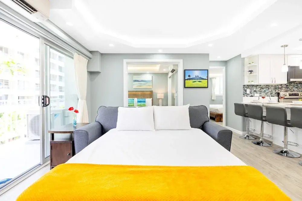 Scandia Tower Condo with 2BR and 2BA with Parking