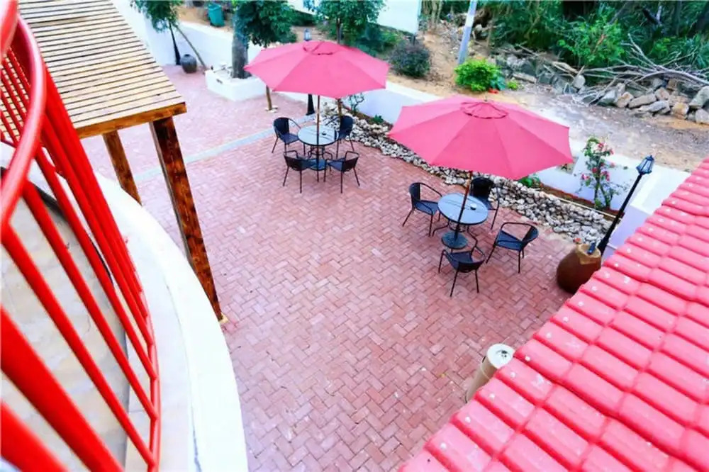 Weizhou Island Shengxiaguangnian Inn
