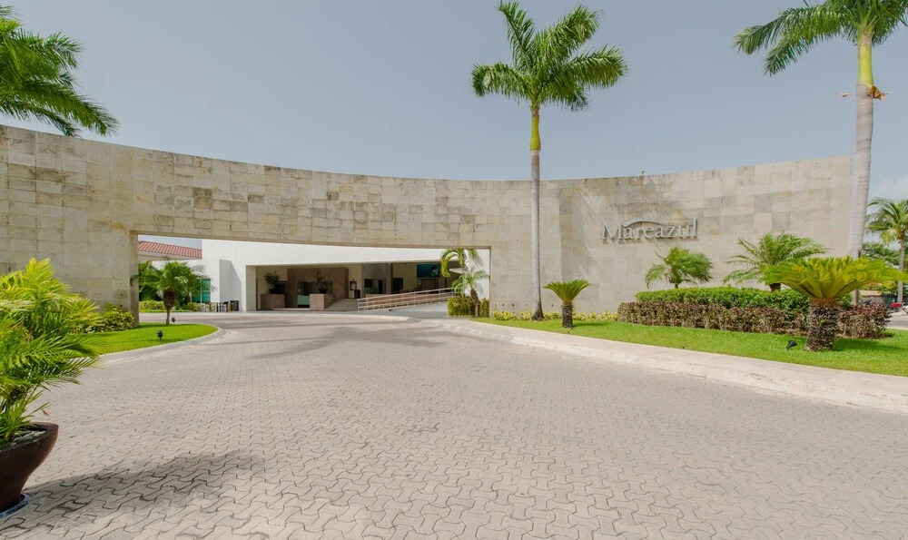 Marea Azul Condominium by ChezPlaya