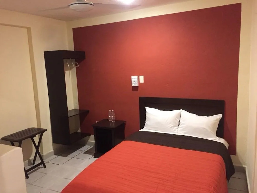 Hotel Maya Becan