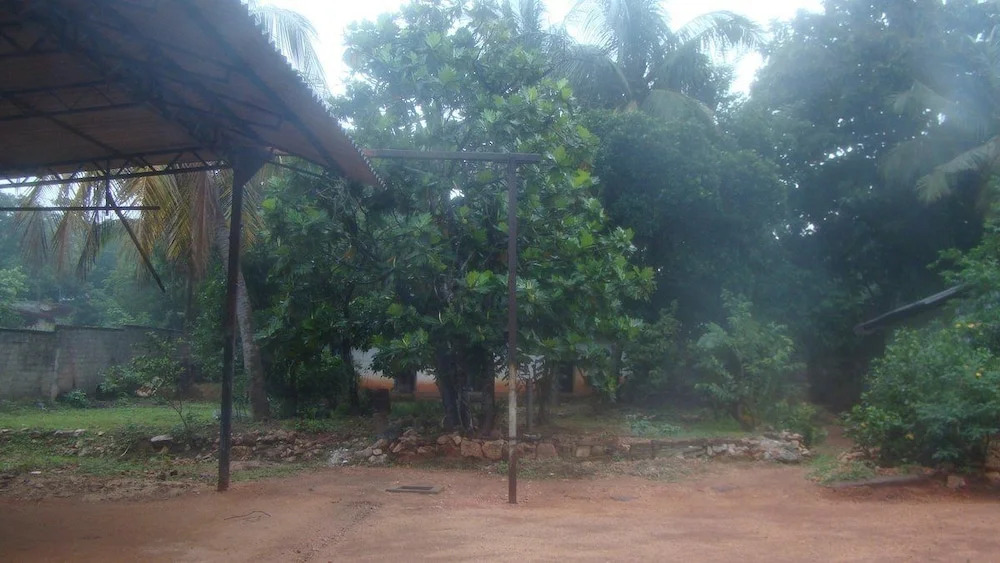 Asix Hotel