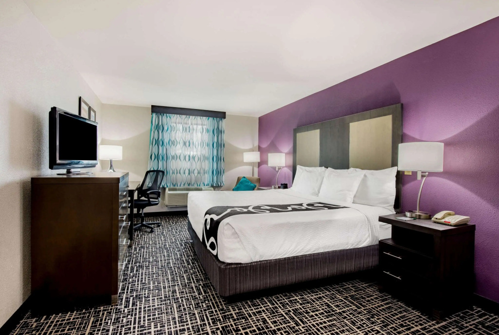 La Quinta Inn by Wyndham West Long Branch NJ Shore Area