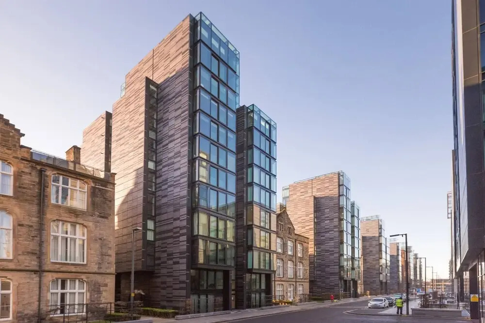 Fantastic 1-bed on the iconic quatermile