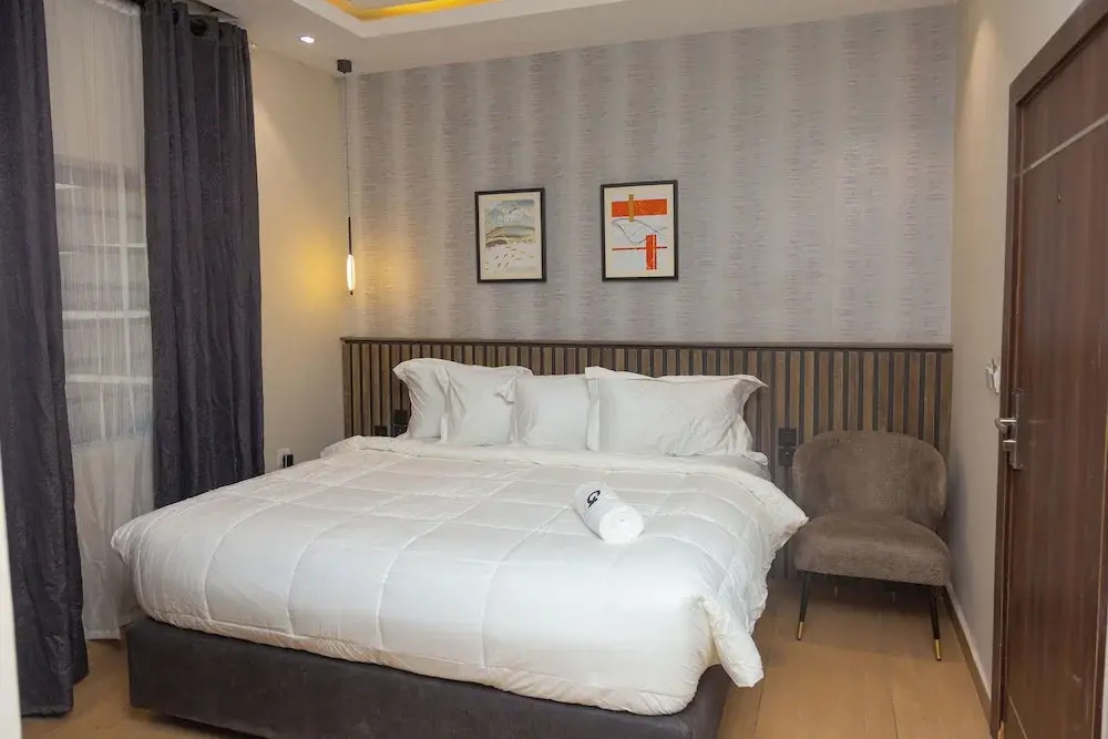Grayville Hotels and Bistro