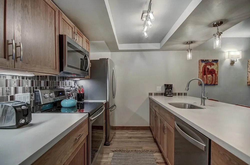 241c Mountain Side 2br 2ba 2 Bedroom Condo by RedAwning