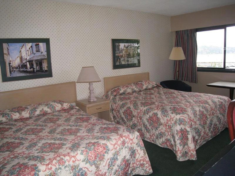 Harbourside Inn