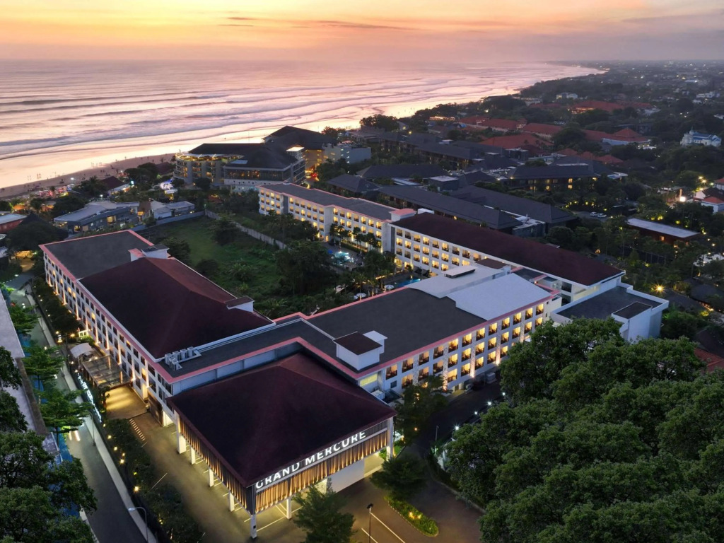 Отель Grand Mercure Bali Seminyak