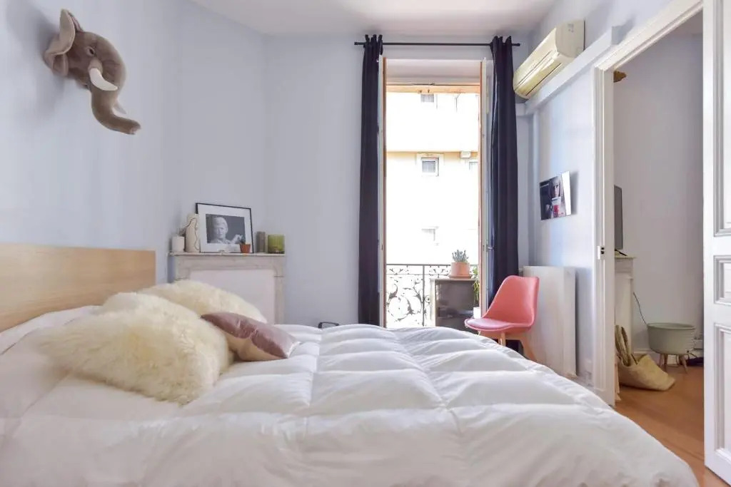 SERRENDY Fall in love Large 1-bedroom apartment 7min to Palais