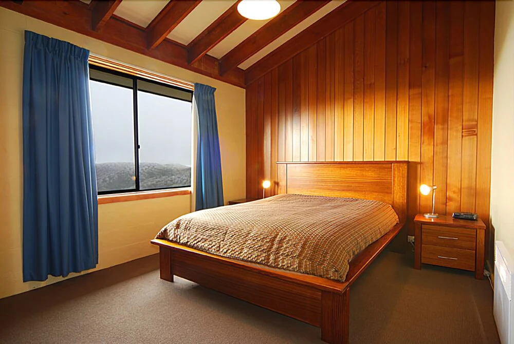 Hotham 1750 12