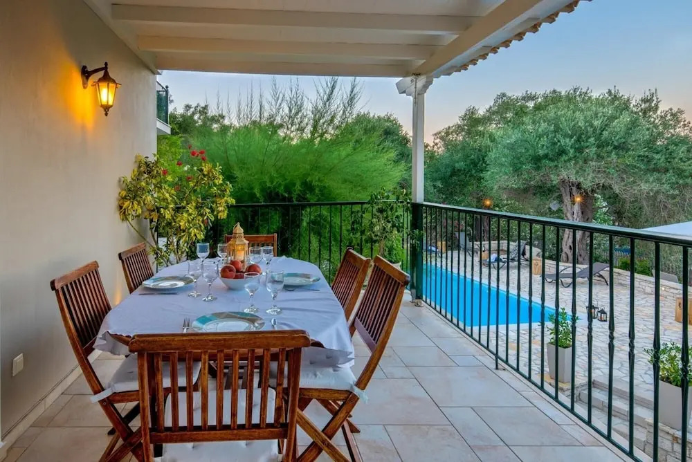 Maritina Villa - 2 BR House Surrounded by Olive Groves