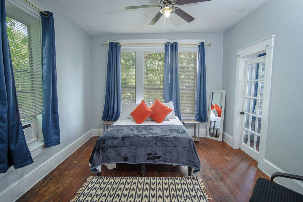 Las Carolinas #4 Cozy 1BR/1BA Sleeps 5