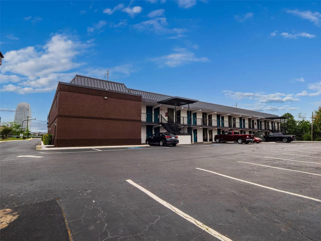 Clarion Pointe Winston – Salem Downtown
