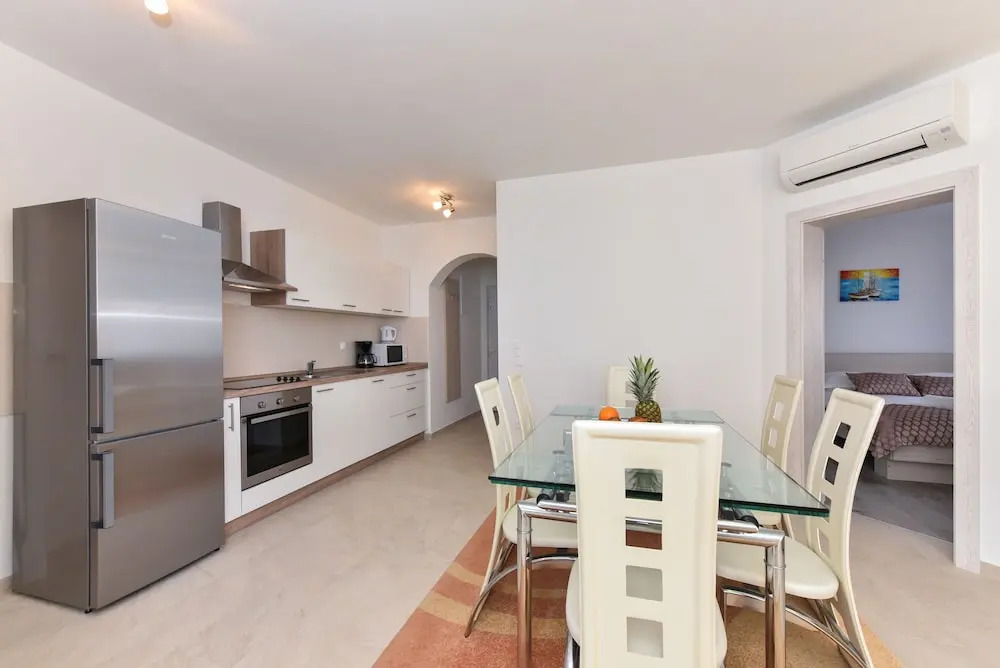 Apartments Ana Vrsi
