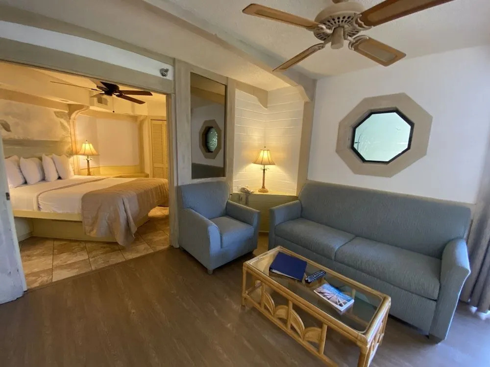 Voyager Beach Club