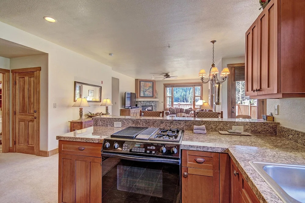 2345 Red Hawk Townhome Townhouse