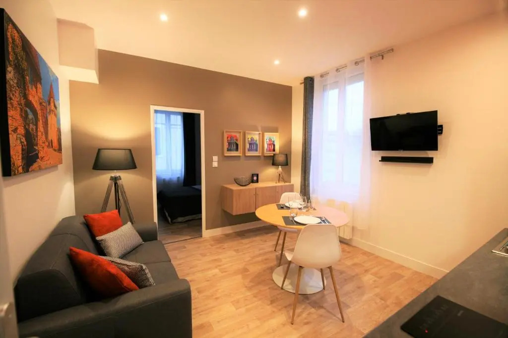 Le FAIDHERBE Style AppartHôtel - Parking gratuit - Calme et lumineux