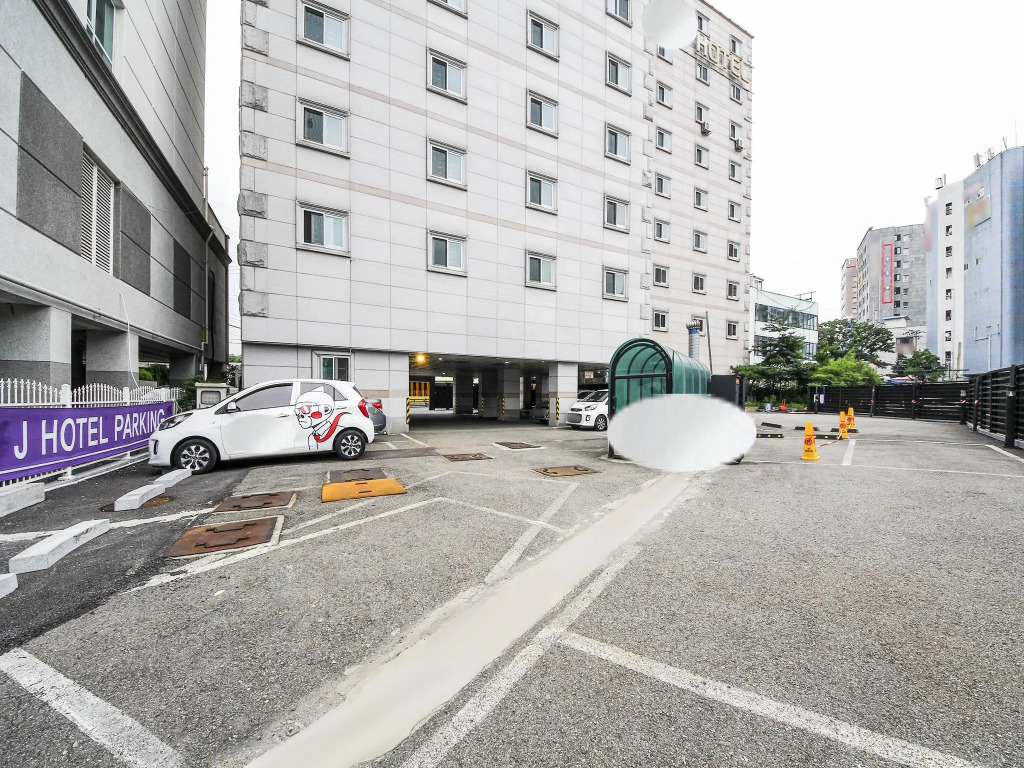 J Hotel Suwon