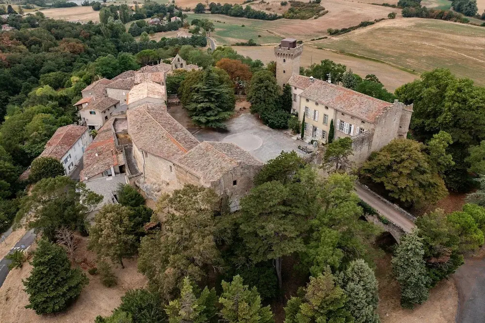 Chateau De La Pomarede