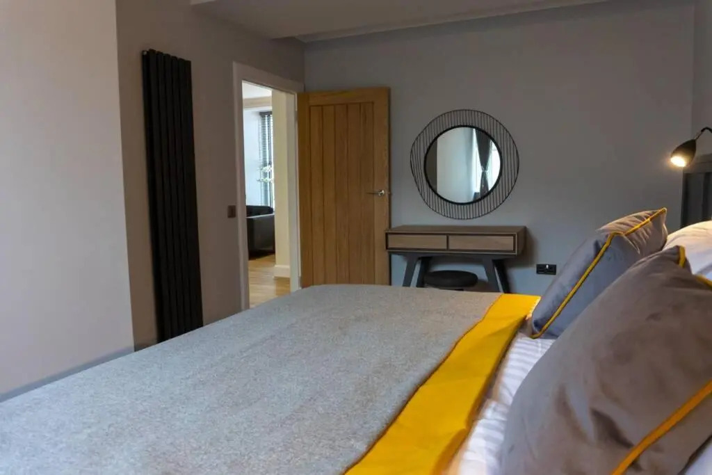 9 Argyle Square - Stylish 2 Bedroom Apartment
