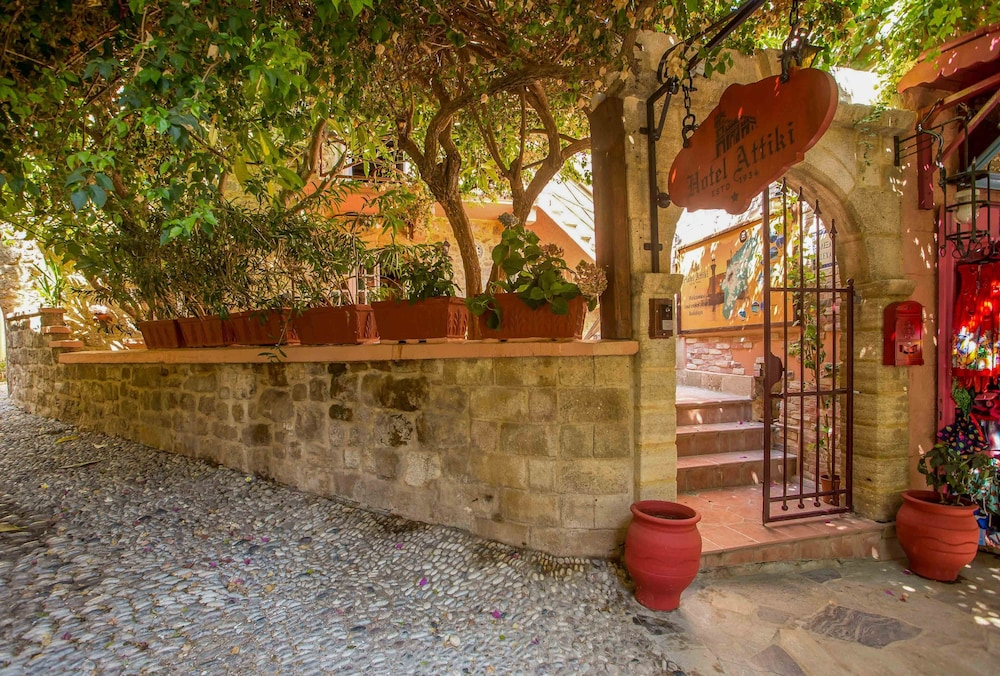 Attiki Hotel