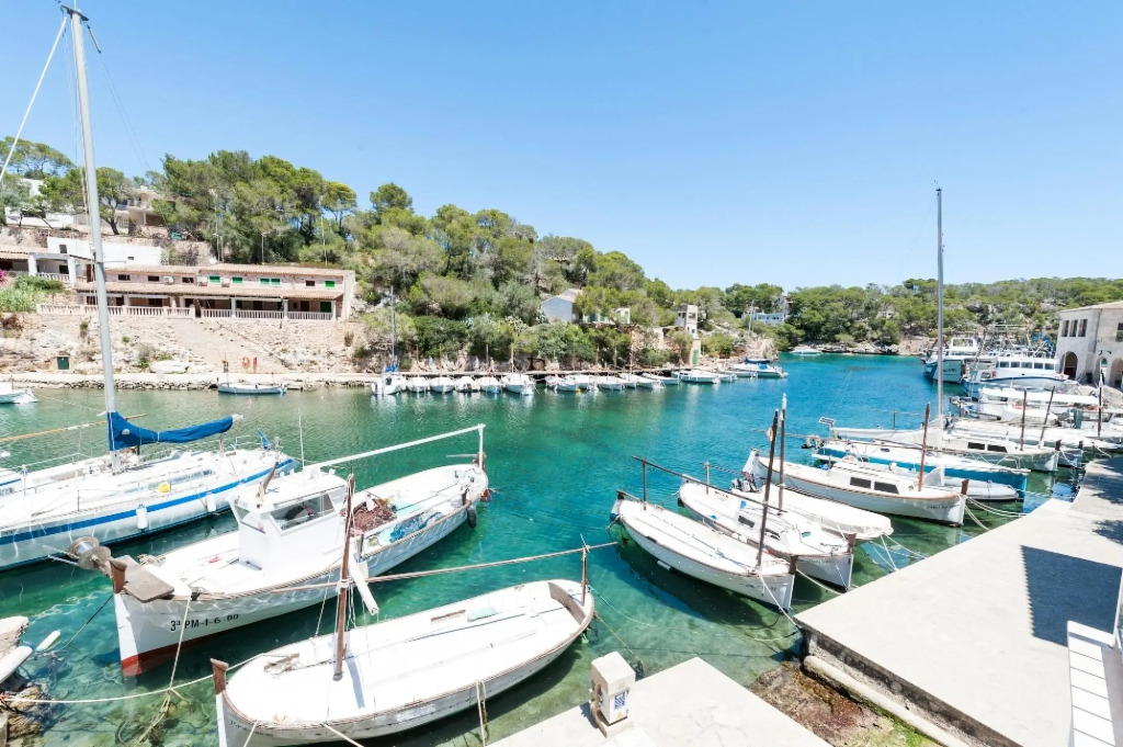 GRAN LLOMBARDS - Villa with private pool in Es Llombards (Santanyí). Free WiFi