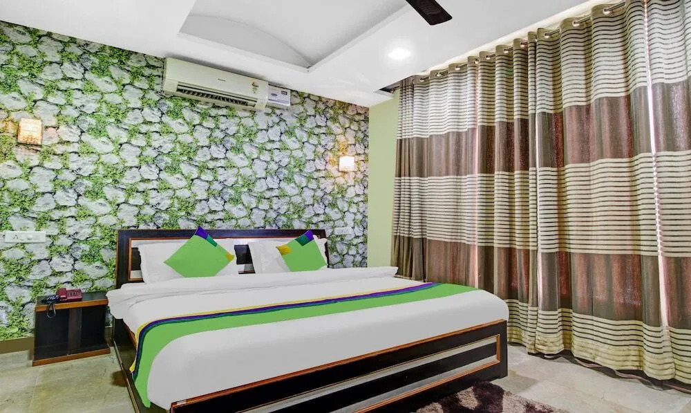 FabHotel Burj