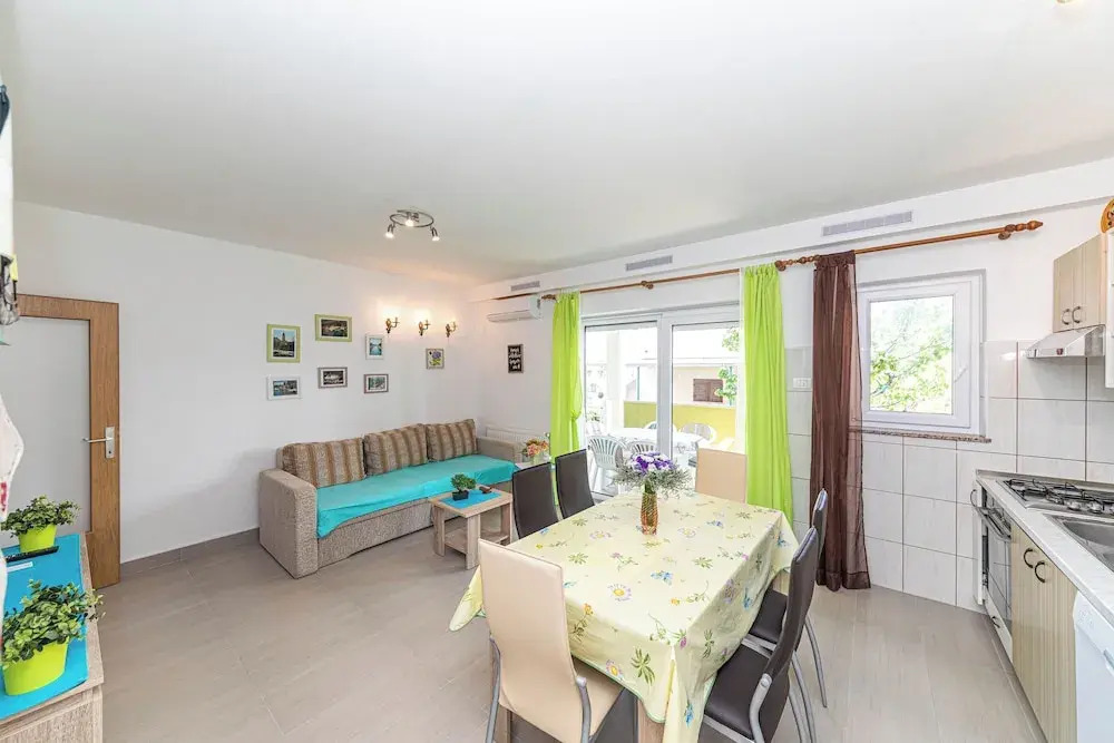 Apartment 3M
