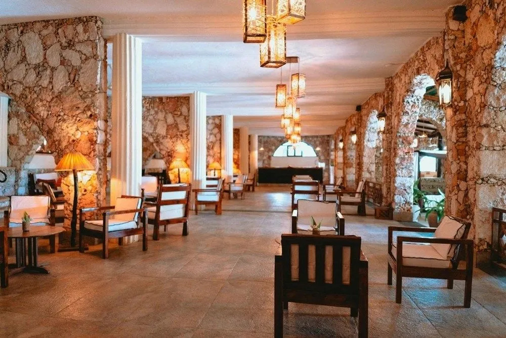 Palumbo Waves Resort