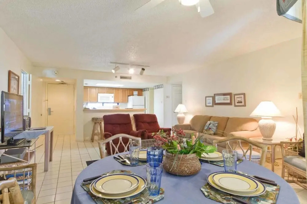 Saida Royale Condominium 9044-45