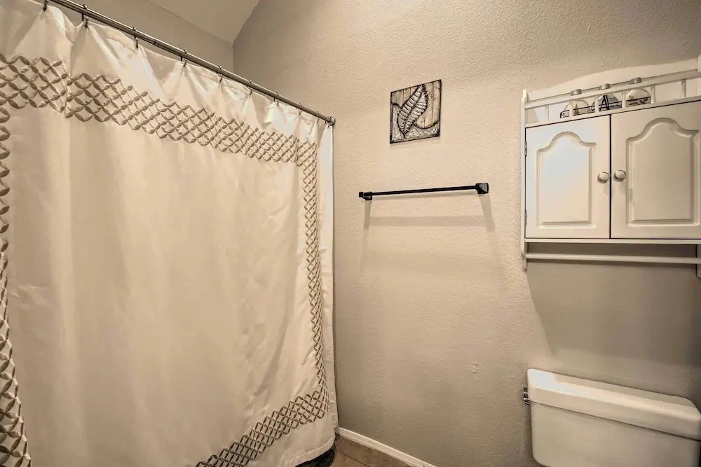 Breezy Mesa Condo w/ Community Pool & Hot Tub