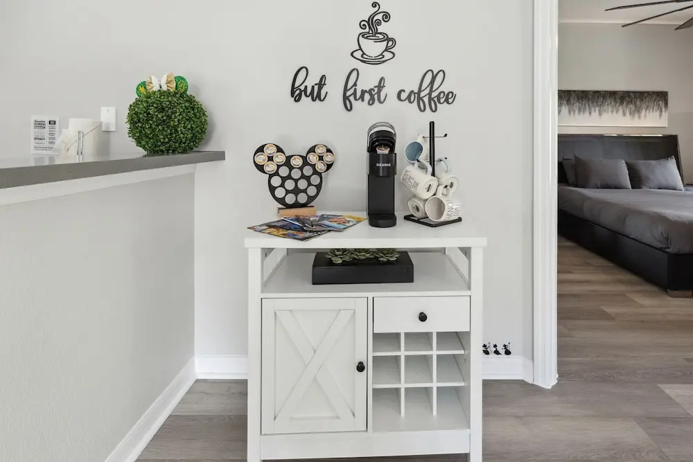 Comfy Disney Themed Oasis 1br Near Parks 1 Bedroom Townhouse by RedAwning