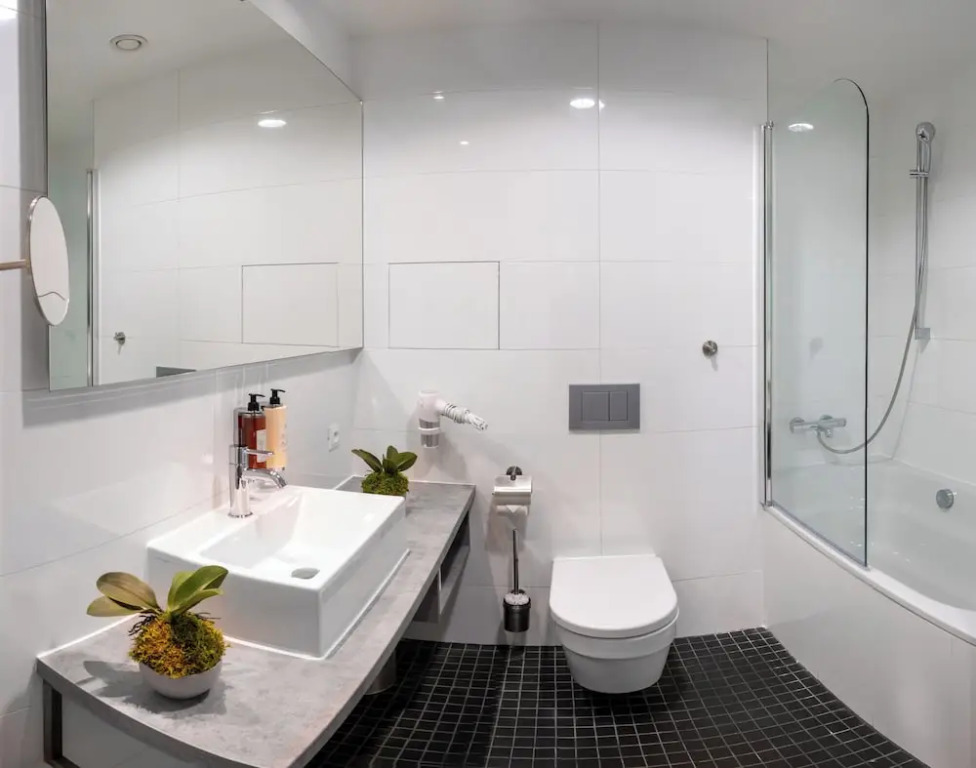 VN3 Terraces Suites by Adrez