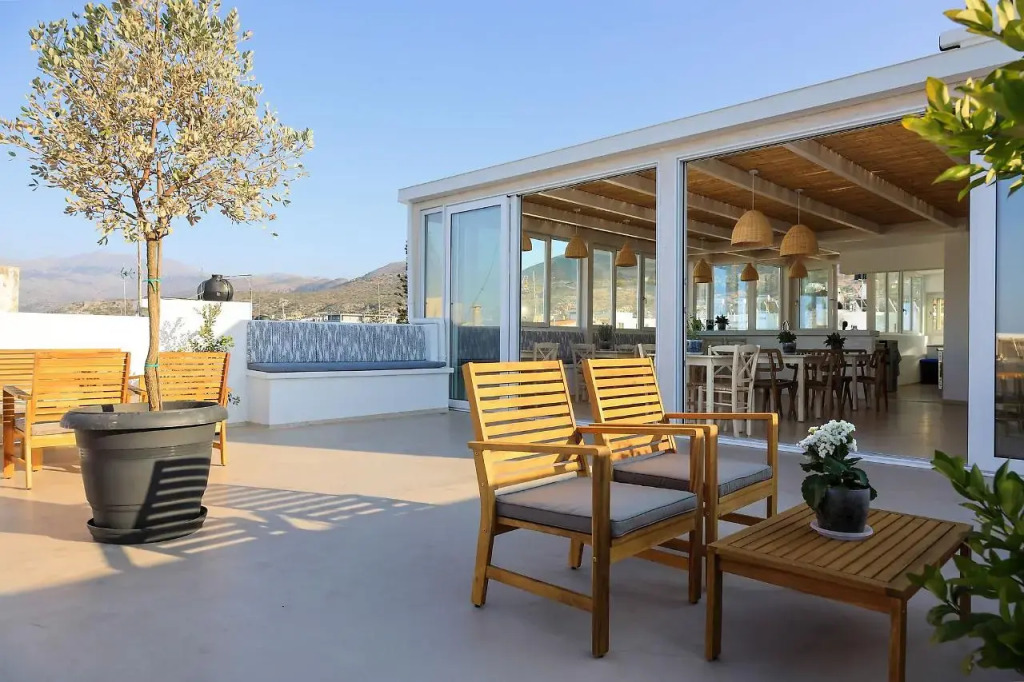 Sea Breeze Hotel