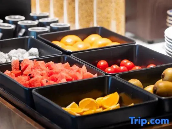 Beijing Guomao Baiziwan Road Atour Hotel