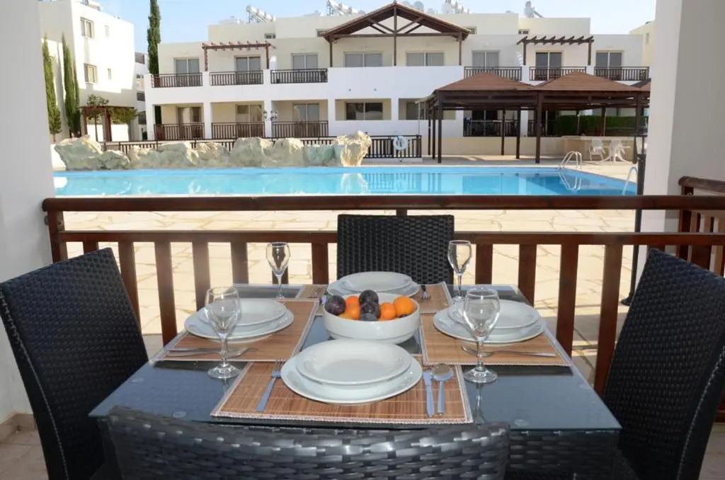 Studio with shower room E3, full kitchen, poolside, FREE WIFI