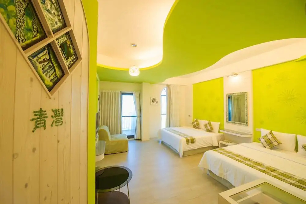 Sapphire Inn