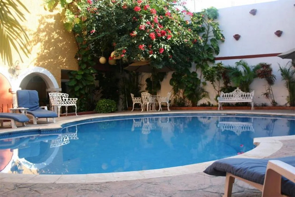 Suites Cancun Center